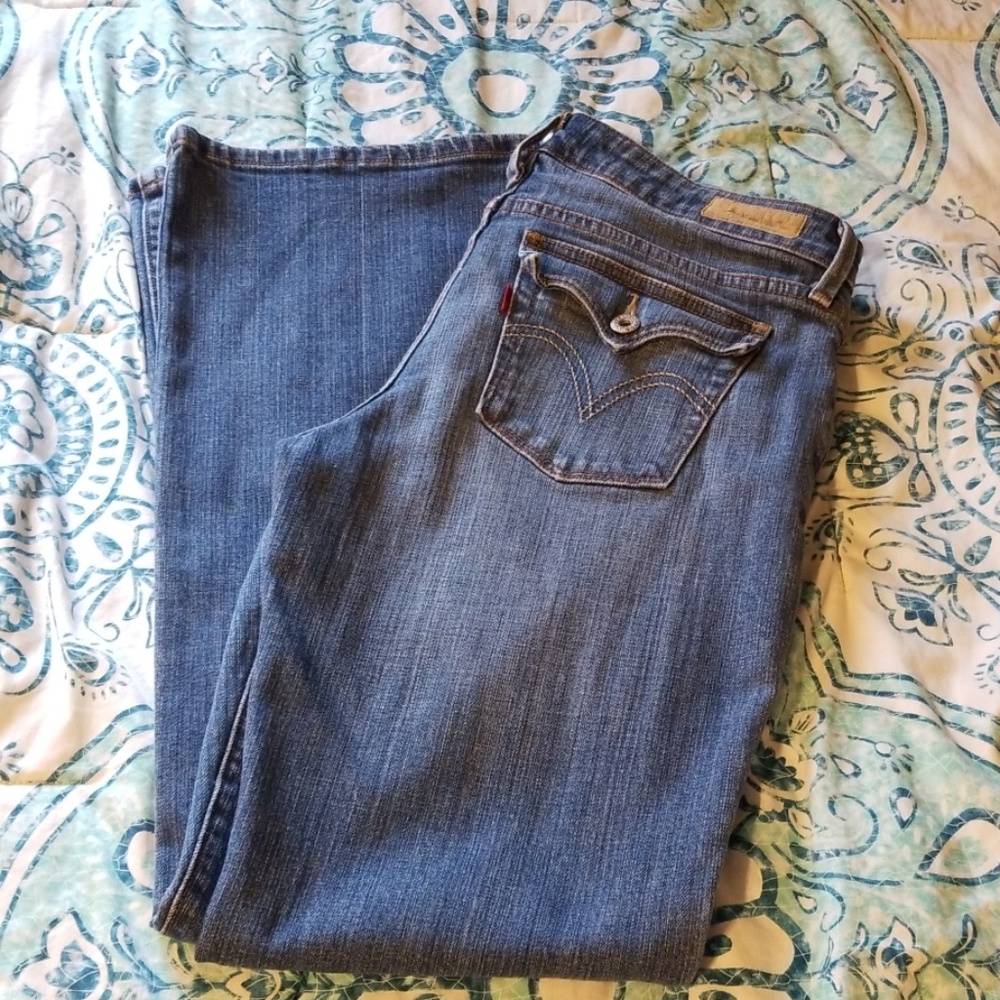Levi jeans